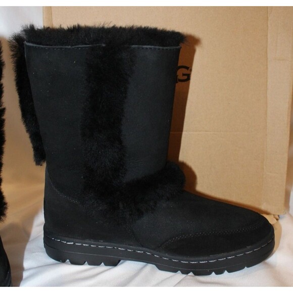 NIB UGG Women's Classic Short Sundance Revival Black Suede Boots‎ NIB 6 - Picture 3 of 6